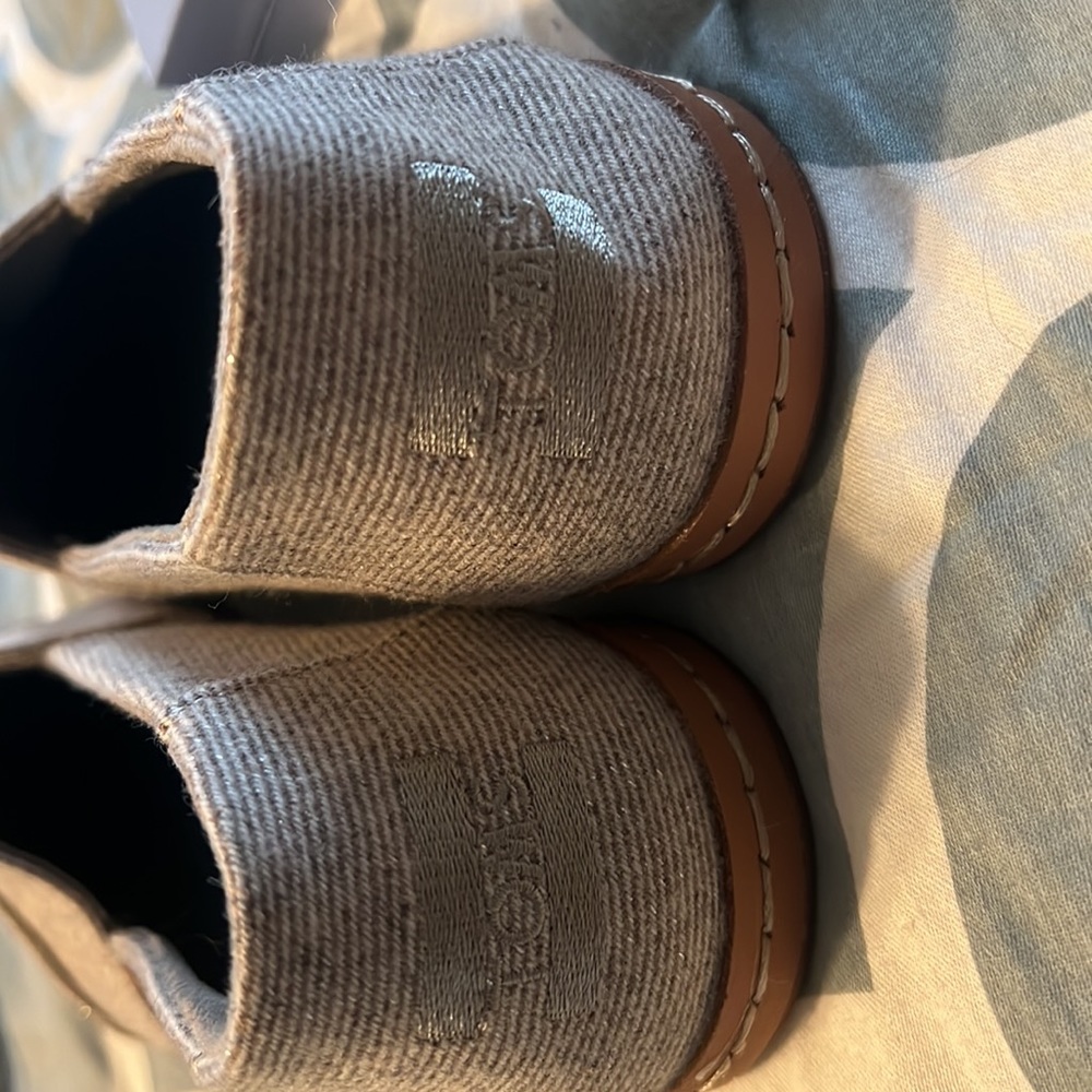 Brand new Alpargata leather wrapped Toms. Size 7 - Picture 3 of 6